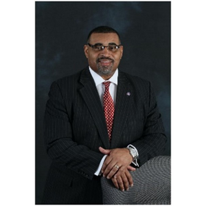 Robert Davis Headshot